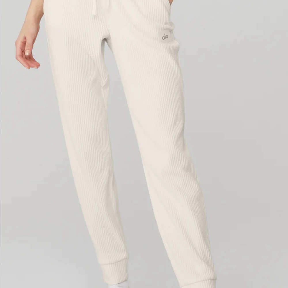 alo muse sweatpant | size s